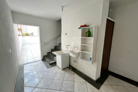 Sobrado à venda com 3 quartos, sendo 1 suíte,  em Vila Alice, Santo André, SP