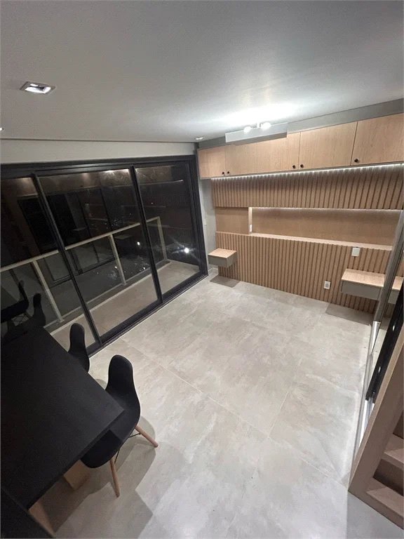 Apartamento à venda ou para alugar com 1 suíte em Pinheiros, São Paulo, SP