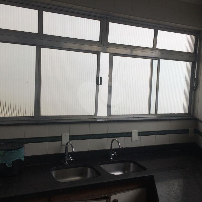 Sobrado à venda com 4 quartos em Santana, São Paulo, SP