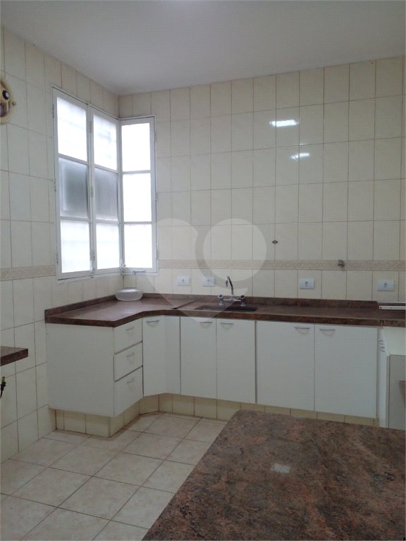Sobrado à venda ou para alugar com 3 quartos, sendo 1 suíte, no Centro, Salto, SP