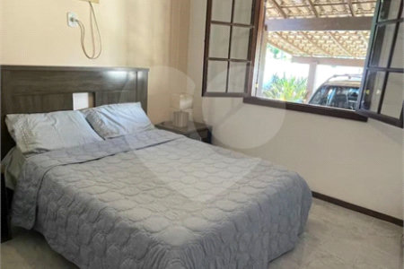 Casa à venda com 4 quartos, sendo 2 suítes, em Caravelas, Armação dos Búzios, RJ