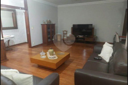 Apartamento à venda com 3 quartos, sendo 1 suíte, no Centro, Araraquara, SP