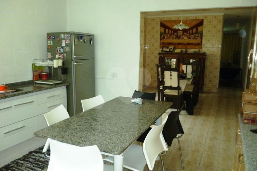 Sobrado à venda com 3 quartos, sendo 1 suíte, em Parque Edu Chaves, São Paulo, SP