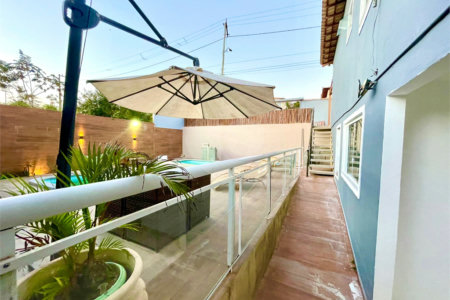 Casa em condomínio à venda com 3 quartos, sendo 2 suítes,  em Praia Rasa, Armação dos Búzios, RJ