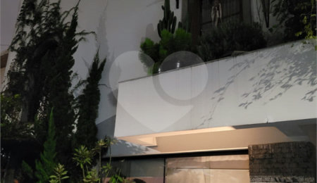 Casa à venda com 3 quartos, sendo 2 suítes, em Vila Mariana, São Paulo, SP