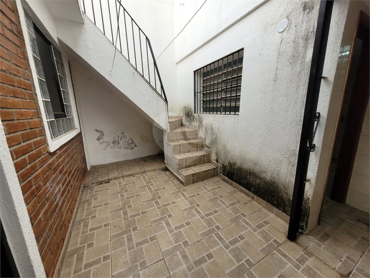 Sobrado à venda com 2 quartos em Jardim Mangalot, São Paulo, SP