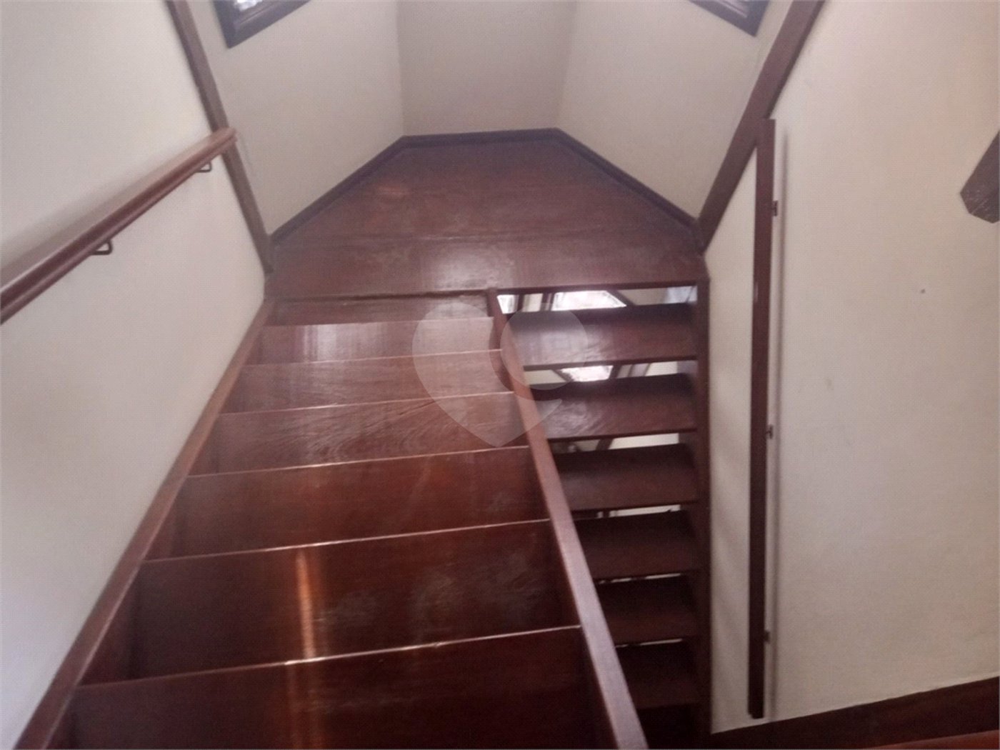 Chácara à venda com 7 quartos, sendo 3 suítes, em Saboó, São Roque, SP