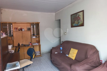 Casa Térrea à venda com 3 quartos em Vila Nivi, São Paulo, SP