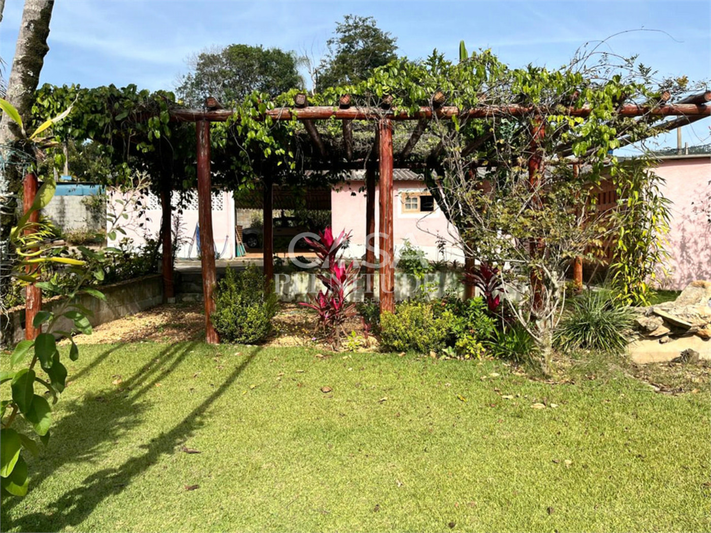 Chácara à venda com 3 suítes em Inhayba, Sorocaba, SP