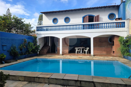 Casa à venda com 4 quartos, sendo 3 suítes,  em Brooklin, São Paulo, SP