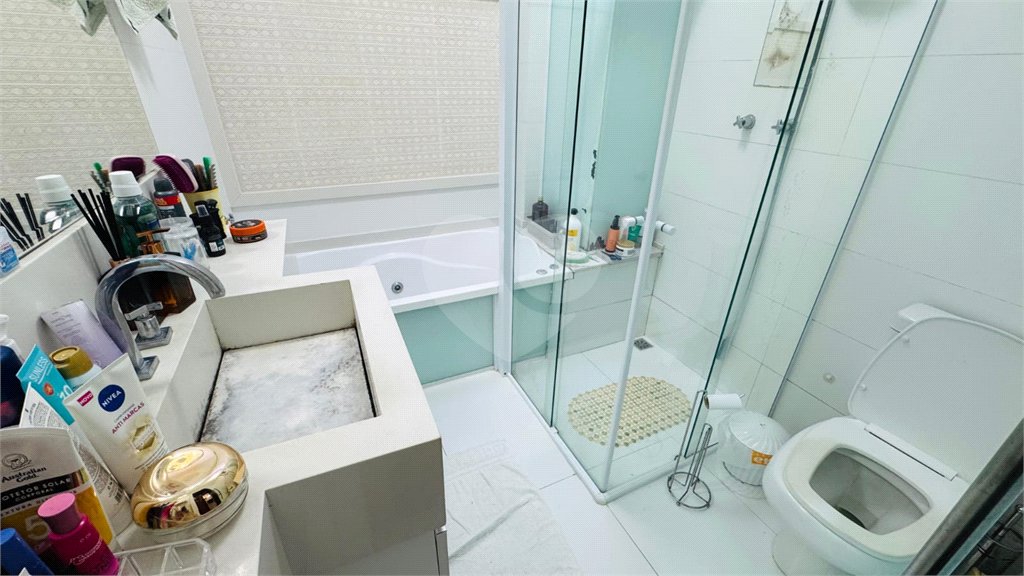 Casa à venda com 3 quartos, sendo 1 suíte, no condomínio Horto Florestal III, Sorocaba - SP
