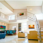 Casa à venda com 4 quartos, sendo 2 suítes, no condomínio Residencial Jardim Primavera, Louveira - SP