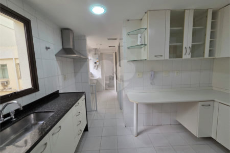 Apartamento à venda com 3 quartos, sendo 1 suíte,  em Tijuca, Rio de Janeiro, RJ