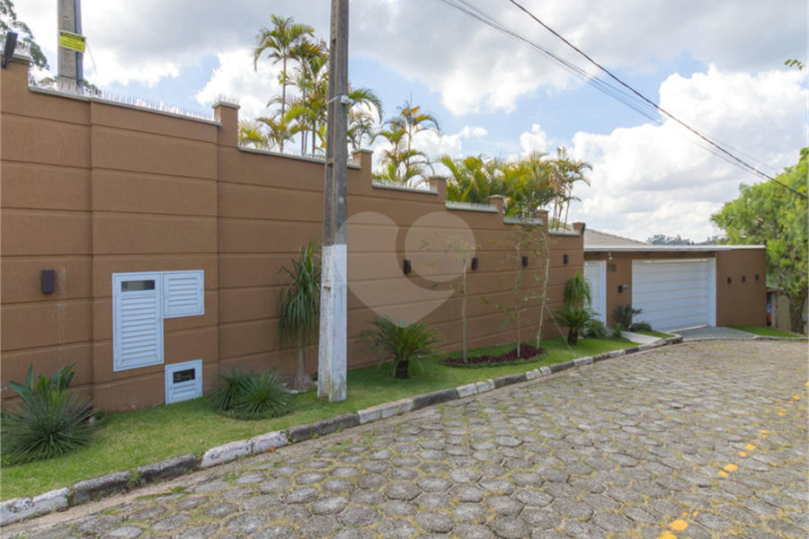 Casa à venda com 3 suítes no condomínio Parque Imperial da Cantareira, Mairiporã - SP