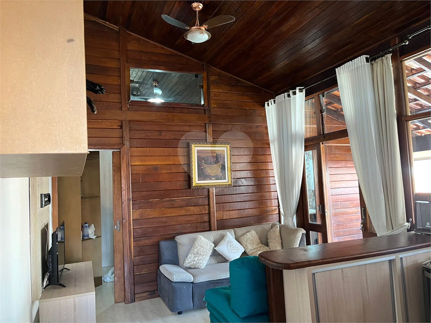 Casa Térrea à venda com 5 quartos, sendo 3 suítes,  em Vila Oliveira, Mogi das Cruzes, SP