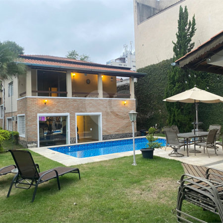 Casa à venda com 4 suítes em Granja Julieta, São Paulo, SP