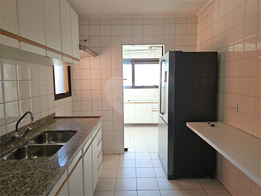 Apartamento para alugar com 3 quartos, sendo 1 suíte, em Alto da Boa Vista, São Paulo, SP