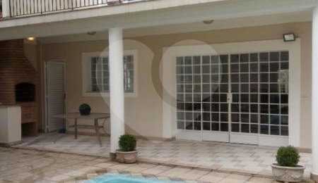 Casa à venda com 4 quartos, sendo 3 suítes,  em Jardim Leonor, São Paulo, SP