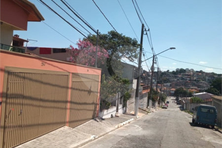 Casa à venda com 3 quartos, sendo 1 suíte, em Jardim Pirajussara, São Paulo, SP