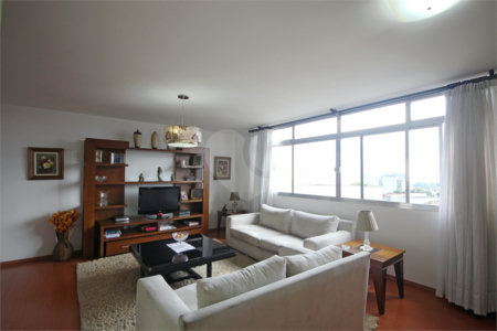 Apartamento à venda com 3 quartos, sendo 1 suíte,  em Alto da Lapa, São Paulo, SP