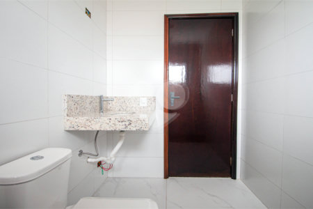 Sobrado à venda com 4 quartos, sendo 1 suíte, em Jardim Peri Peri, São Paulo, SP