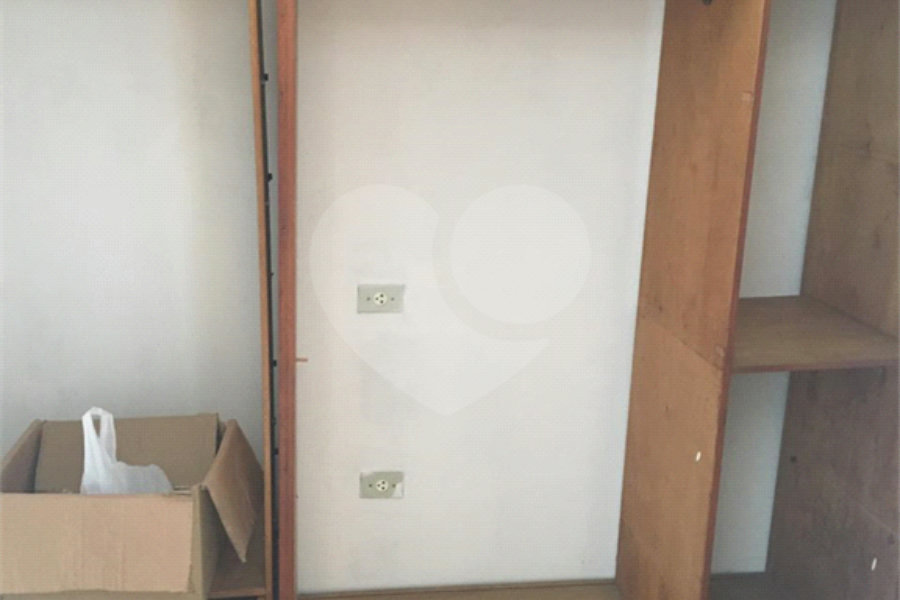 Prédio à venda com 2 suítes em Tremembé, São Paulo, SP