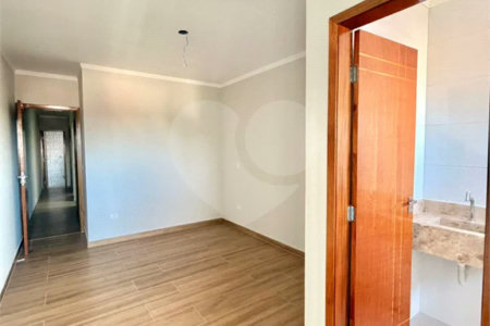 Sobrado à venda com 3 quartos, sendo 1 suíte, em Vila Mazzei, São Paulo, SP