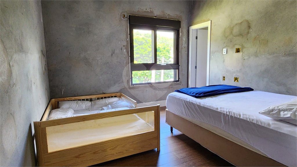 Casa à venda com 3 suítes no condomínio Residencial Jardim Primavera, Louveira - SP