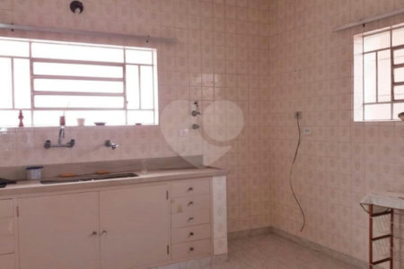 Casa Térrea à venda com 3 quartos, sendo 1 suíte,  em Parque Jabaquara, São Paulo, SP