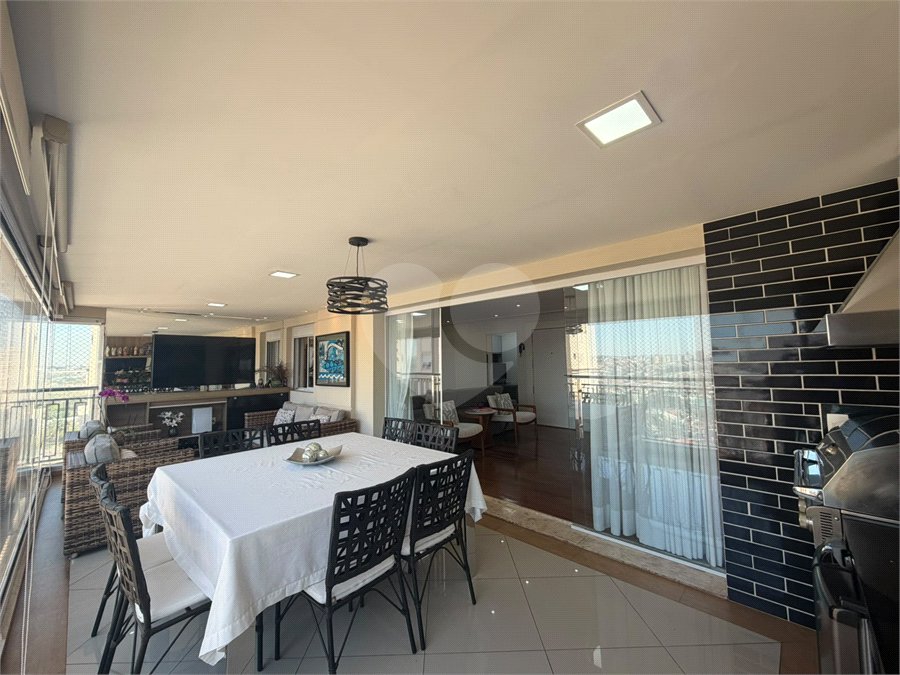 Apartamento à venda com 3 suítes em Jardim Marajoara, São Paulo, SP