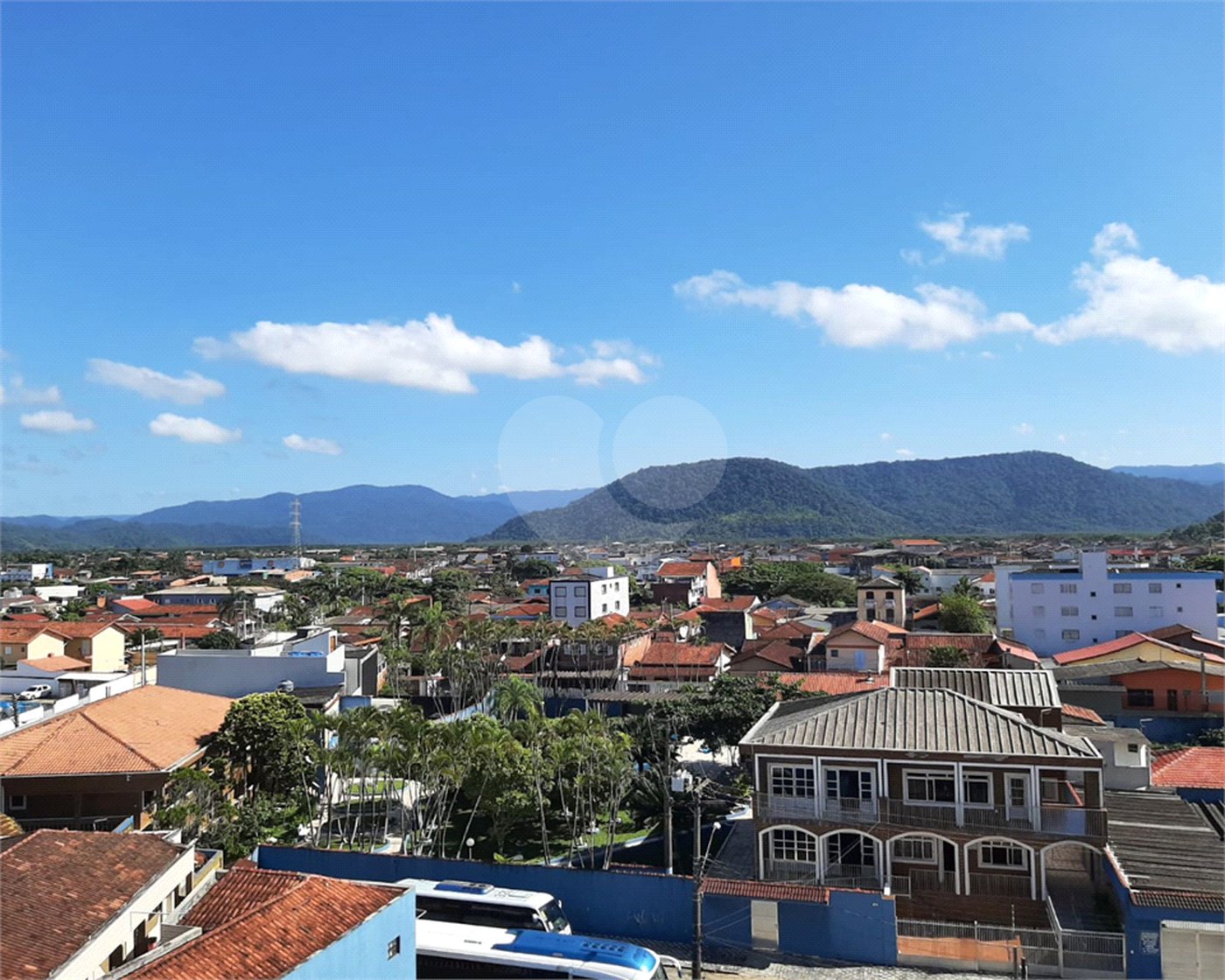 Apartamento à venda com 2 quartos, sendo 1 suíte, em Vera Cruz, Mongaguá, SP