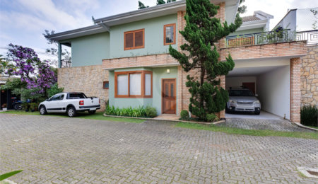 Casa à venda com 4 quartos, sendo 2 suítes, no condomínio Residencial Granja Julieta, São Paulo - SP