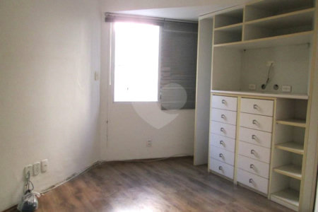 Apartamento à venda com 3 quartos, sendo 1 suíte,  em Paraíso, São Paulo, SP