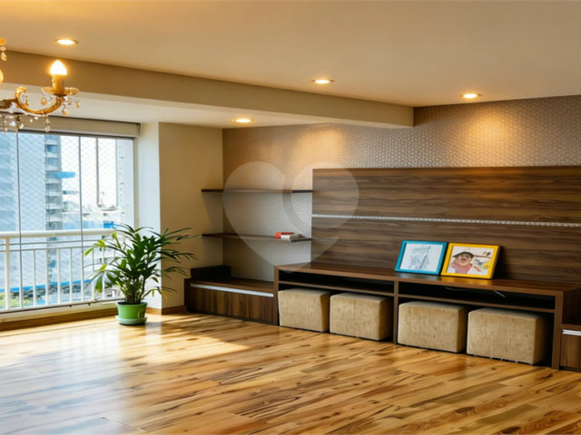 Apartamento à venda com 3 quartos, sendo 1 suíte,  em Alto da Boa Vista, São Paulo, SP