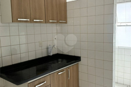 Casa à venda com 3 quartos, sendo 1 suíte, no condomínio Residencial Vera Lucia, Sorocaba - SP