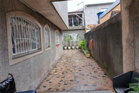 Sobrado à venda com 3 quartos, sendo 1 suíte, em Vila Vessoni, São Paulo, SP