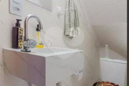 Casa à venda com 2 suítes no condomínio Residencial Flor de Lis, São Paulo - SP
