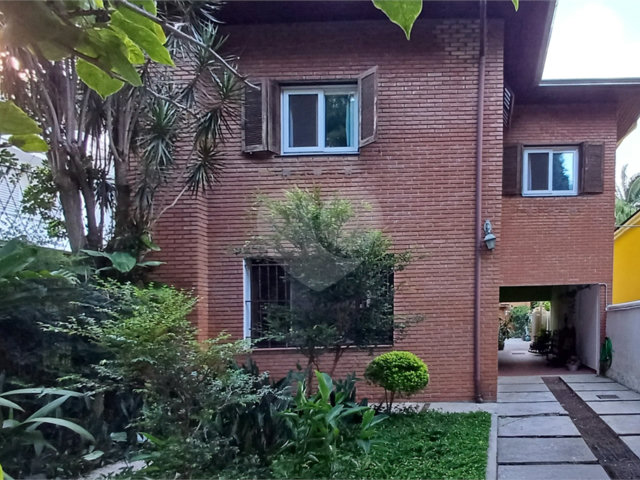 Sobrado à venda com 3 quartos, sendo 1 suíte,  em Brooklin Velho, São Paulo, SP
