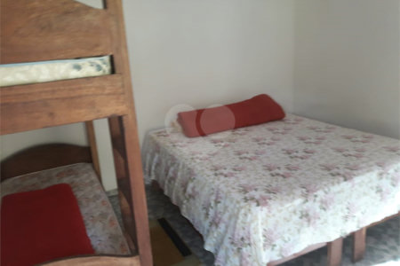 Chácara à venda com 8 quartos, sendo 3 suítes, no Centro, Toledo, MG