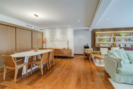 Apartamento à venda com 4 quartos, sendo 1 suíte, em Alto da Boa Vista, São Paulo, SP