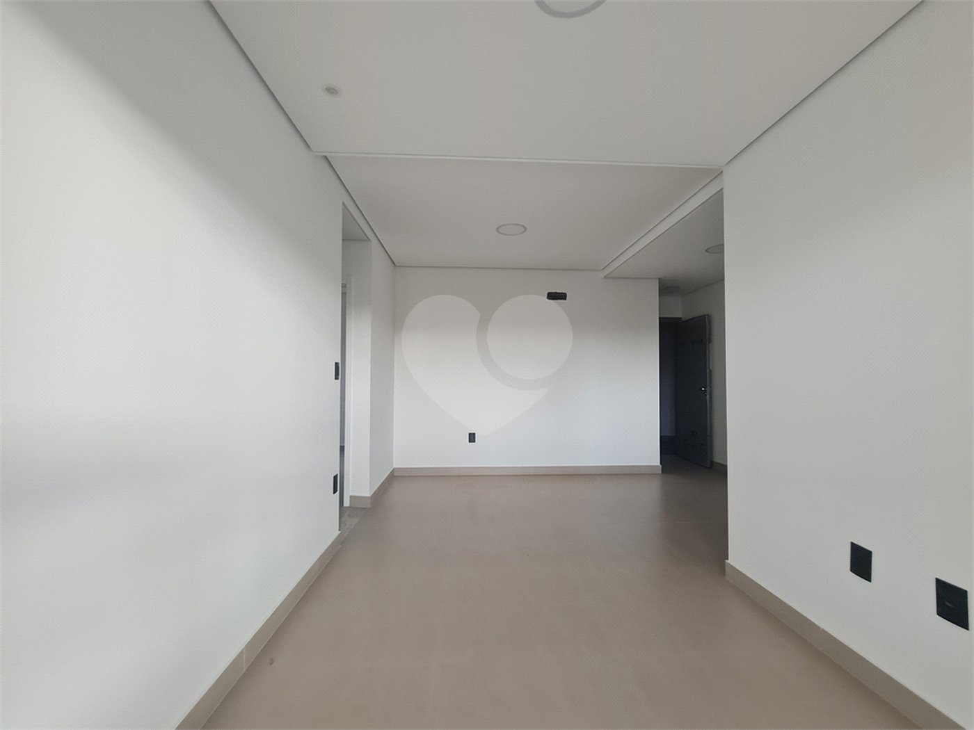 Apartamento à venda com 3 quartos, sendo 1 suíte,  em Jardim Refúgio, Sorocaba, SP