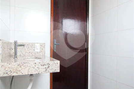 Sobrado à venda com 4 quartos, sendo 1 suíte, em Jardim Peri Peri, São Paulo, SP