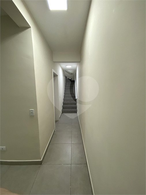 Casa à venda com 3 quartos, sendo 1 suíte, no condomínio Ana Carolina, São Paulo - SP
