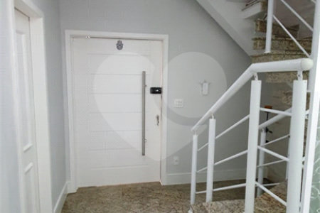 Sobrado à venda com 5 quartos, sendo 3 suítes,  em Jardim Franca, São Paulo, SP