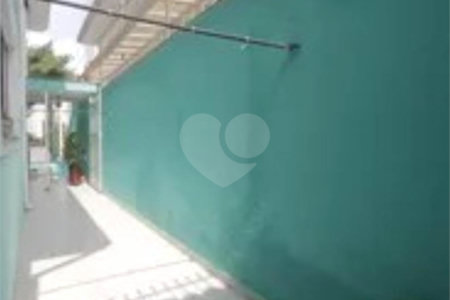 Sobrado à venda com 3 quartos, sendo 1 suíte, em Lar São Paulo, São Paulo, SP