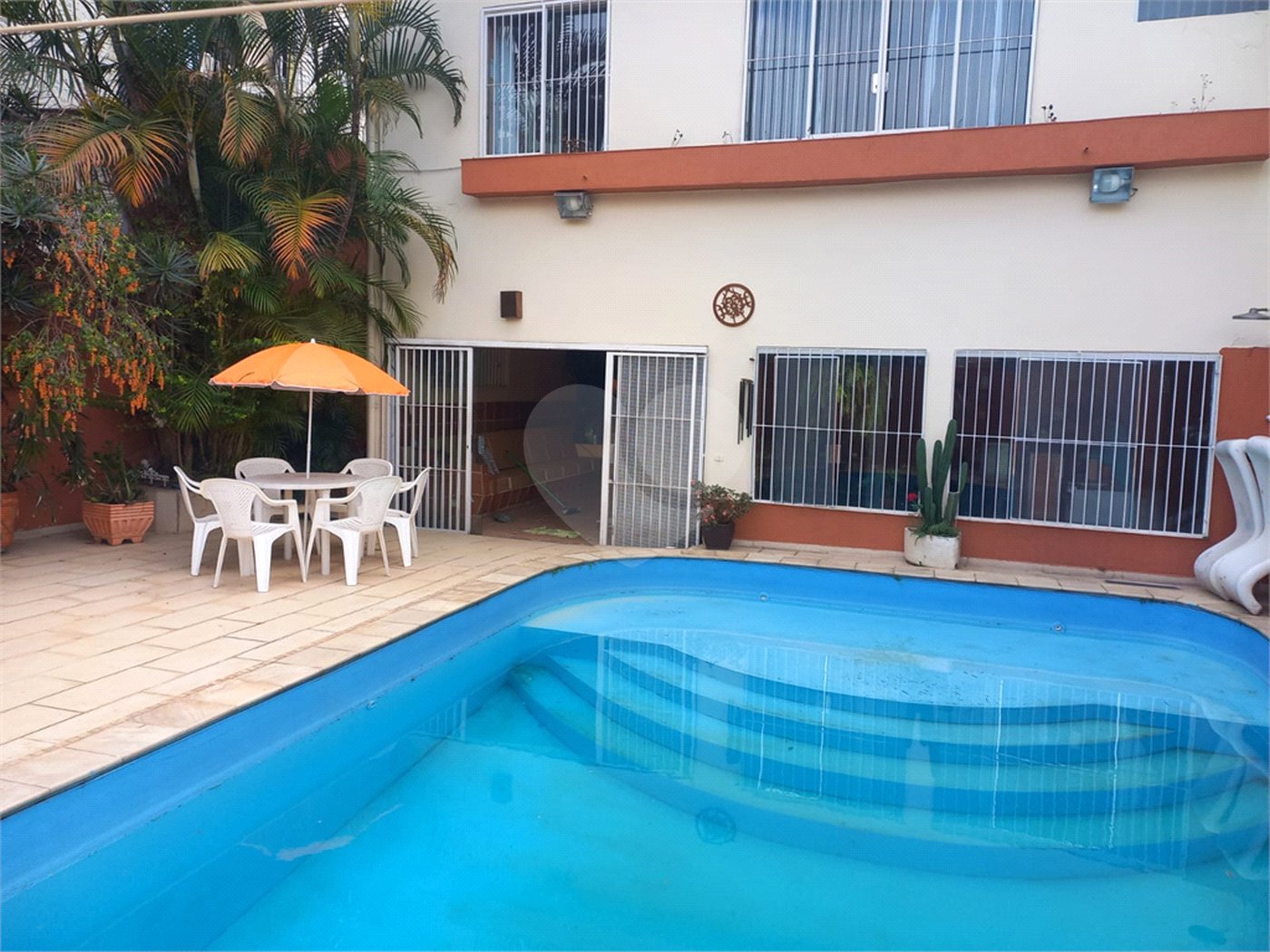 Sobrado à venda ou para alugar com 4 quartos, sendo 1 suíte,  em Santana, São Paulo, SP