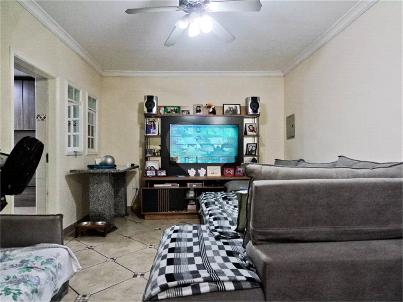 Salão à venda ou para alugar com 3 quartos, sendo 1 suíte, em Jardim Monjolo, São Paulo, SP