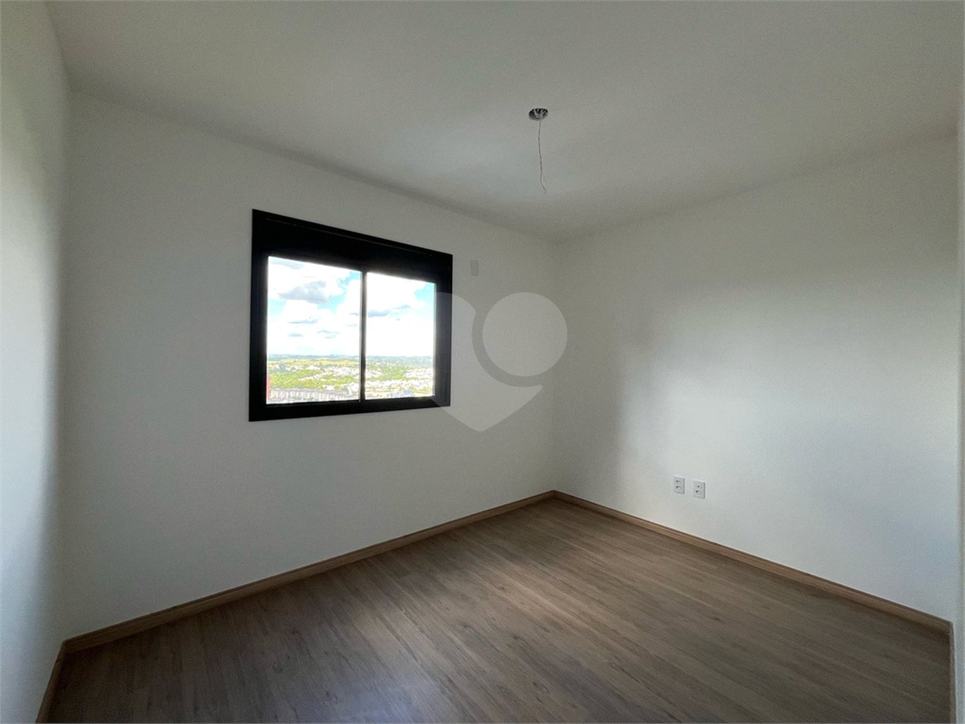 Apartamento à venda com 3 quartos, sendo 1 suíte,  em Além Ponte, Sorocaba, SP