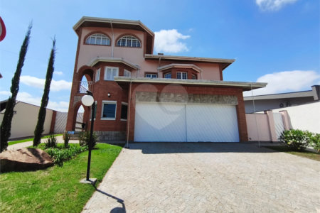 Casa à venda ou para alugar com 3 suítes no condomínio Estância Marambaia, Vinhedo - SP
