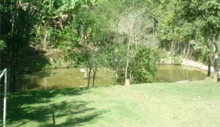 Chácara à venda com 3 quartos, sendo 2 suítes,  em Santa Cândida, Vinhedo, SP